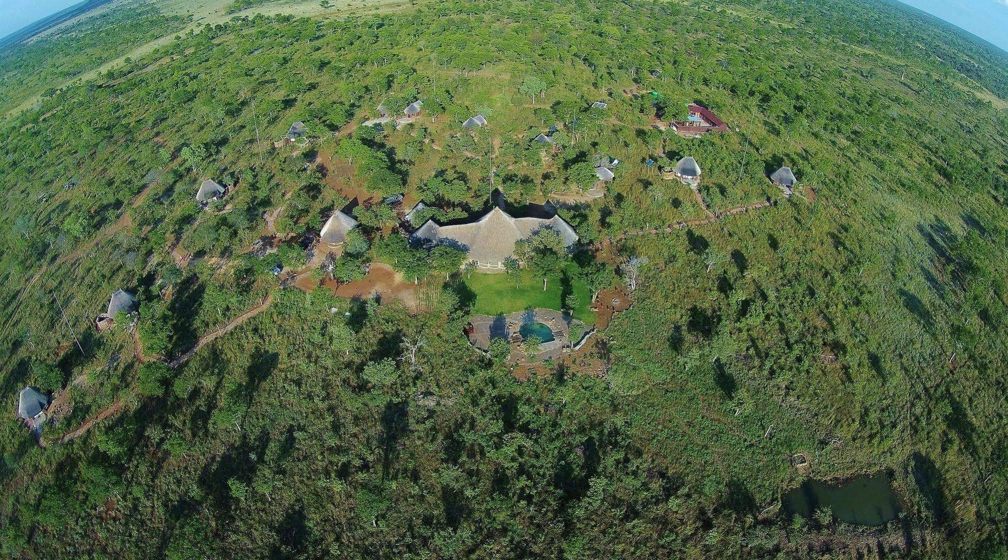 Wildtrack Safaris Eco Lodge Pandamatenga Exterior photo